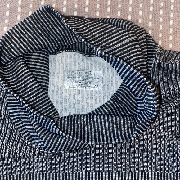 Athleta turtleneck - Picture 6 of 6